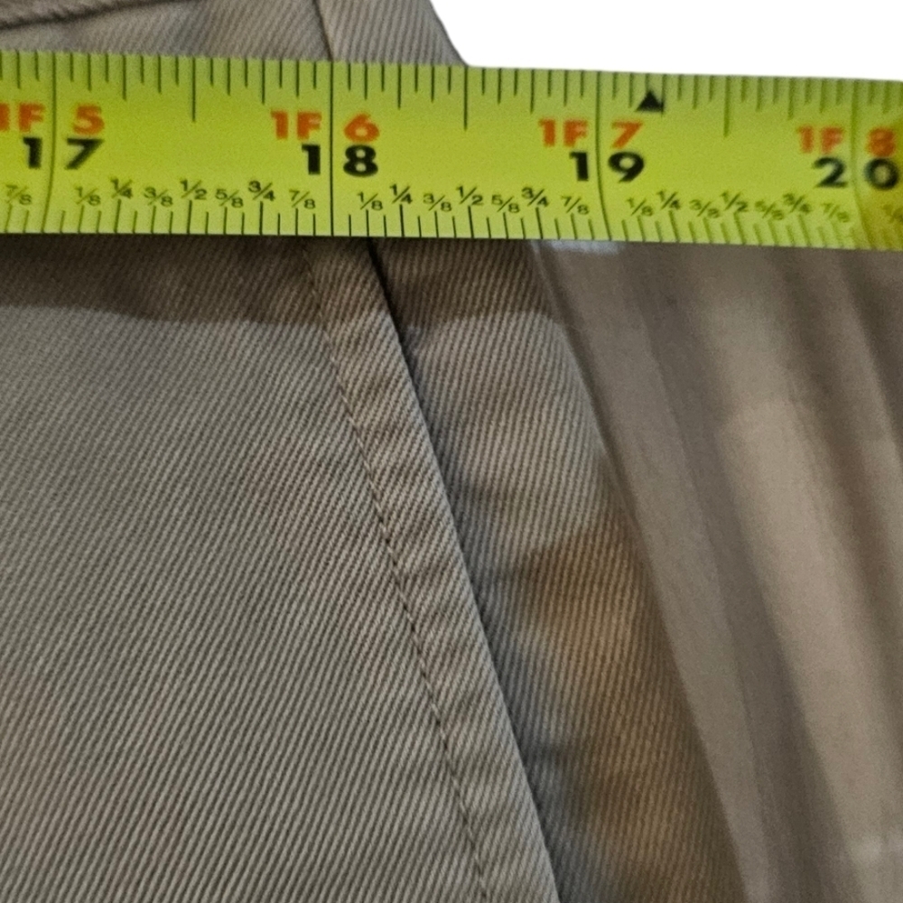 Vineyard Vines - Men's Vintage Classic Khaki 7" Club Shorts - Picture 7 of 7